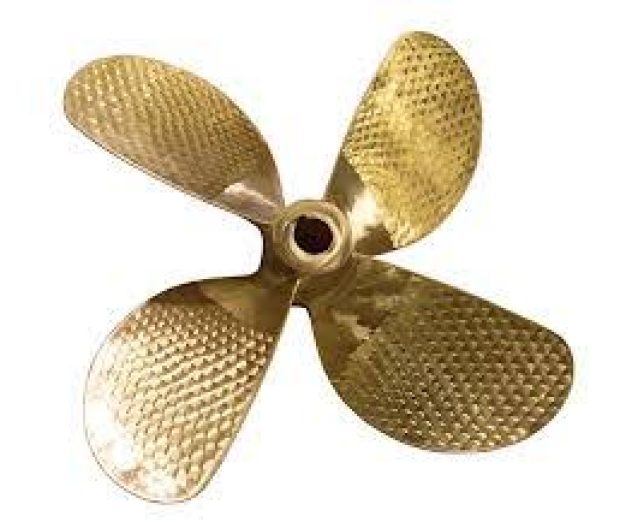 Đúc chân vịt bằng đồng 4 cánh vải rồng